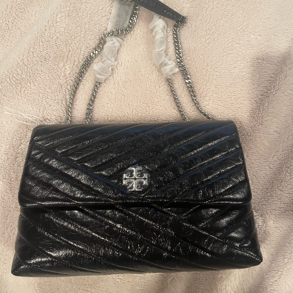 Tory Burch KIRA CHEVRON CONVERTIBLE SHOULDER BAG